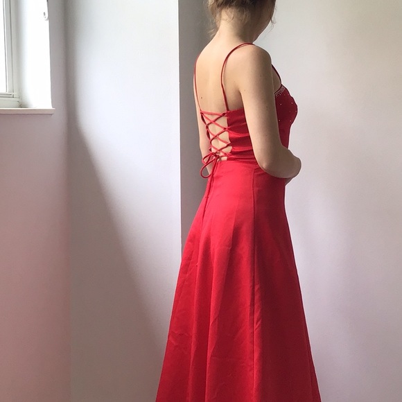 Stunning evening gown - Picture 2 of 2